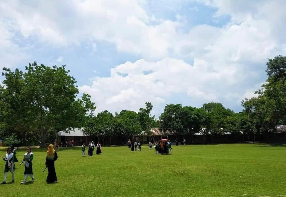 নলডাঙ্গা বালিকা উচ্চ বিদ্যালয় গ্যালারি ইমেজ